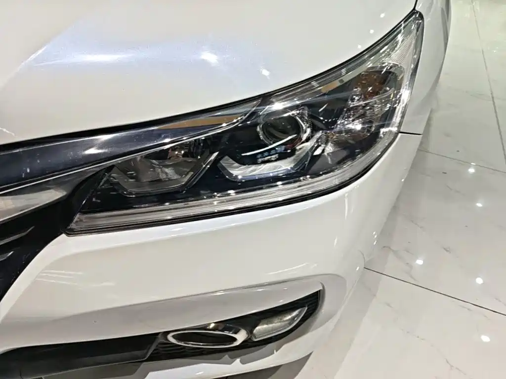 Honda Accord 2017 — фото 24