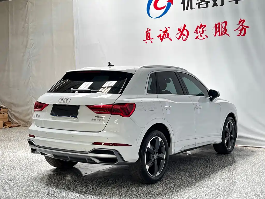 Audi Q3 2021 — фото 18