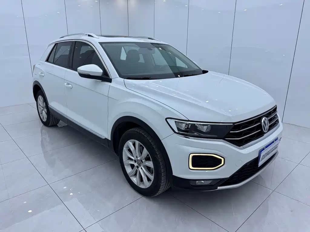 Volkswagen T-Roc 2023 — фото 3