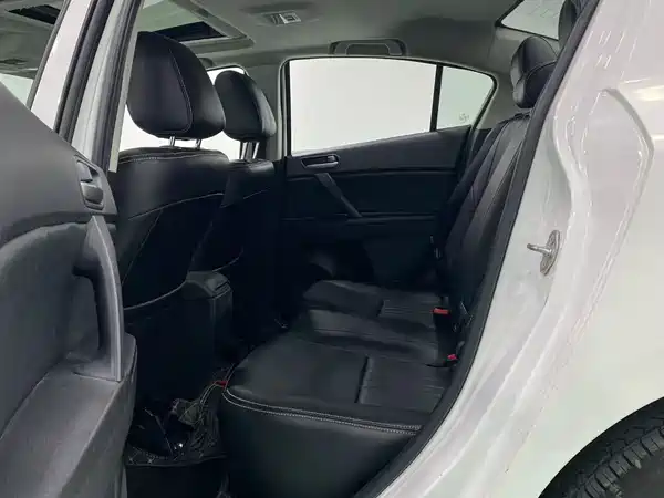 Mazda 3 Xingcheng 2013
