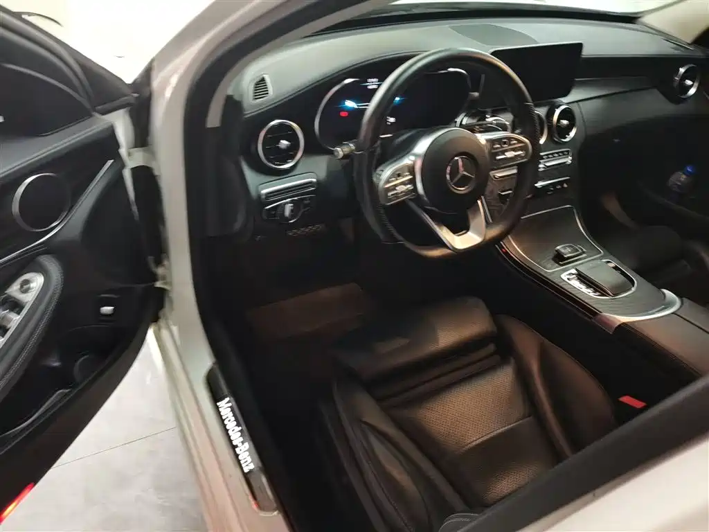 Mercedes-Benz C-Class 2020 — фото 12