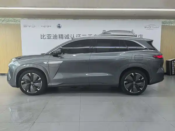 BYD Tang L 2025