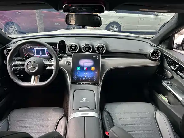 Mercedes-Benz C-Class 2025