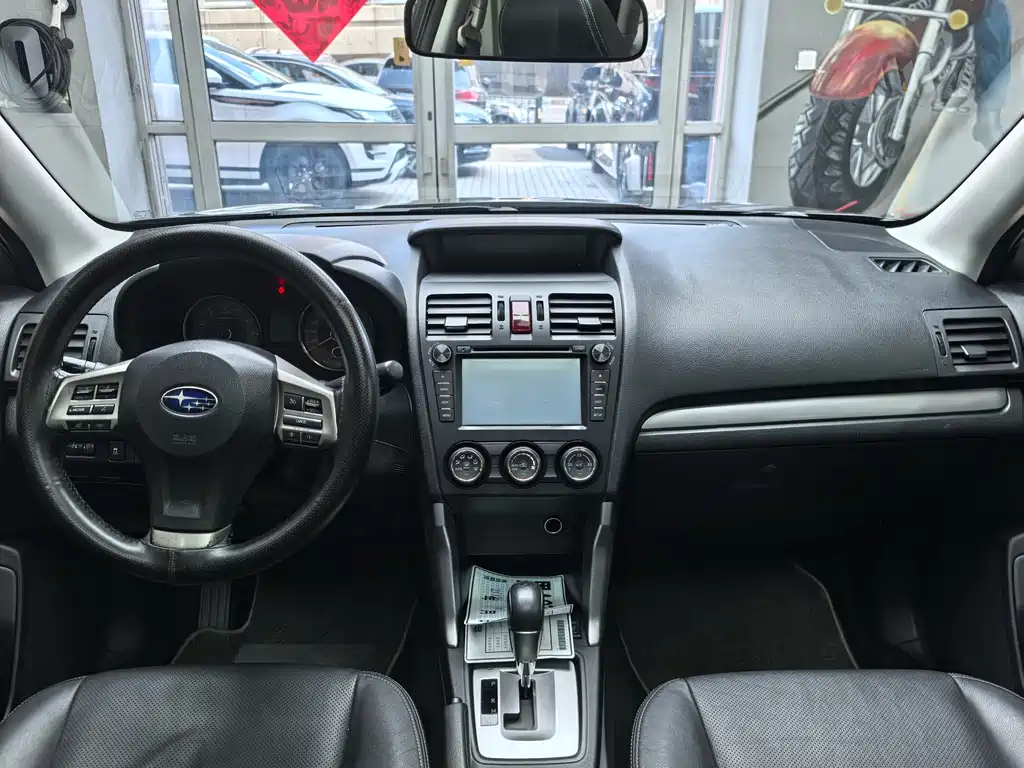 Subaru Forester 2014 — фото 18