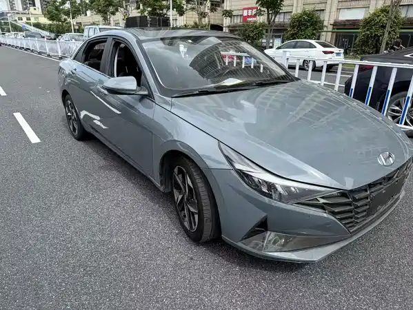 Hyundai Elantra 2021