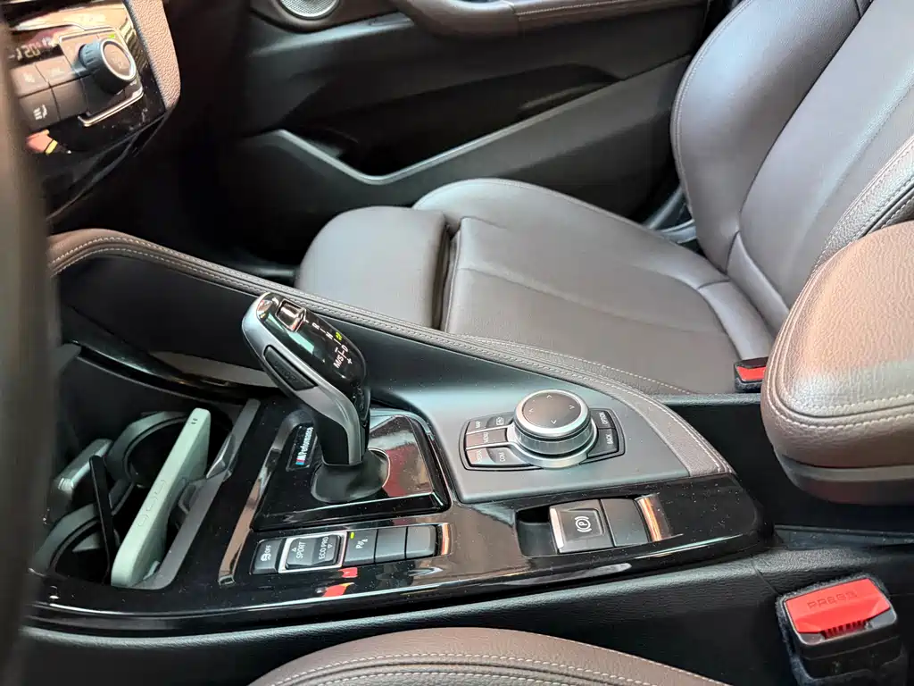 BMW X2 2022 — фото 17