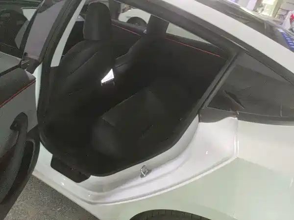 Tesla Model 3 2025