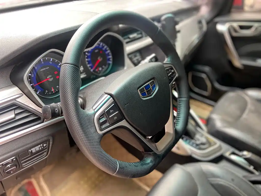 Geely Vision X3 2018 — фото 5