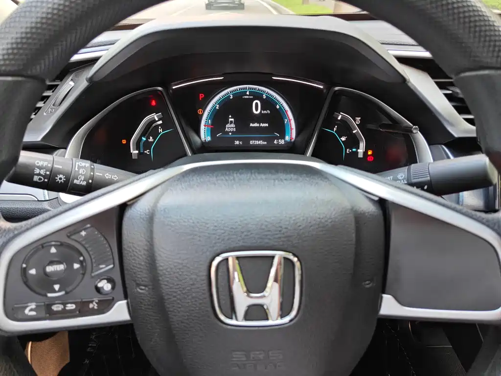 Honda Civic 2018 — фото 8