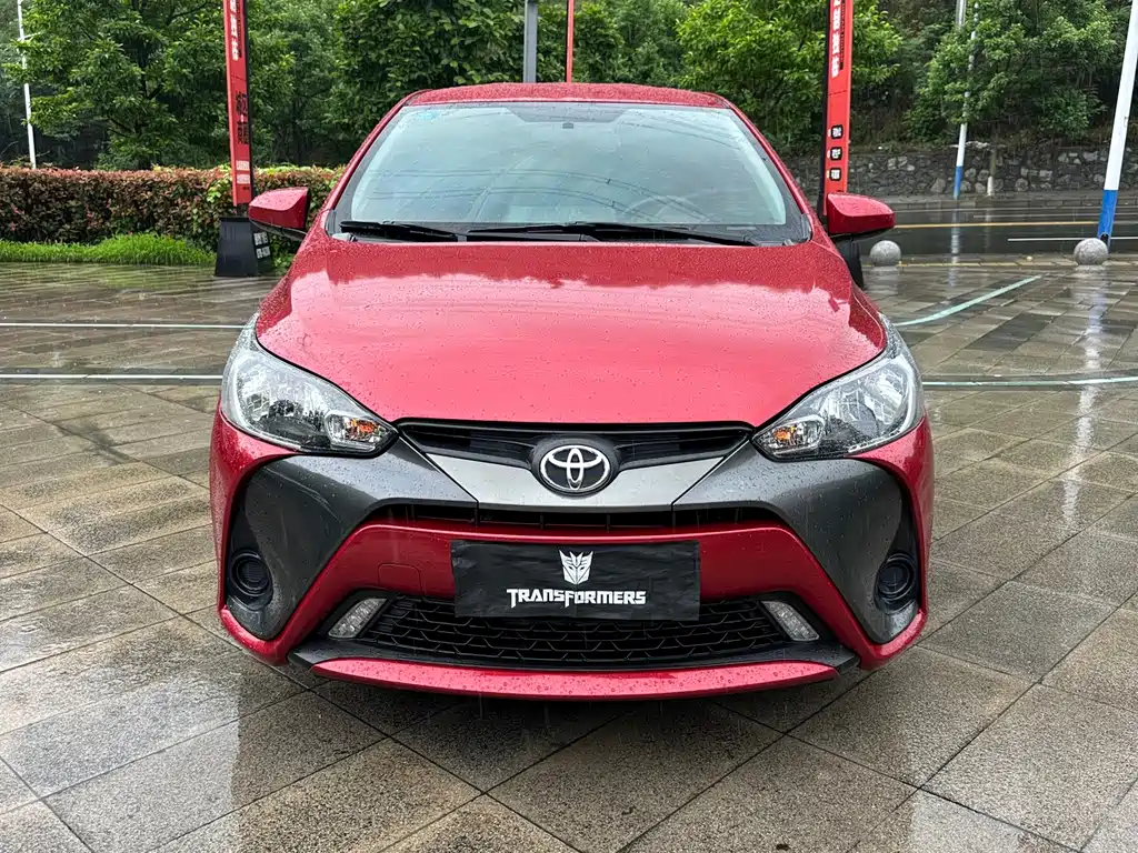 Toyota Yaris L 2017 — фото 3
