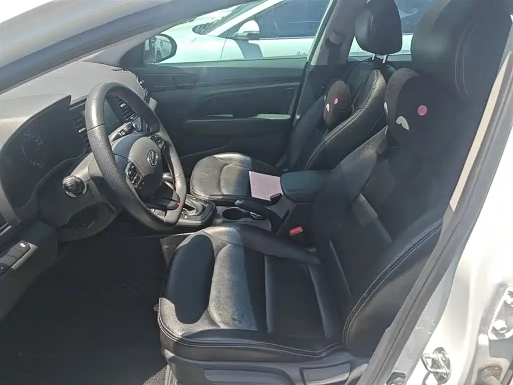Hyundai Elantra 2019 — фото 15