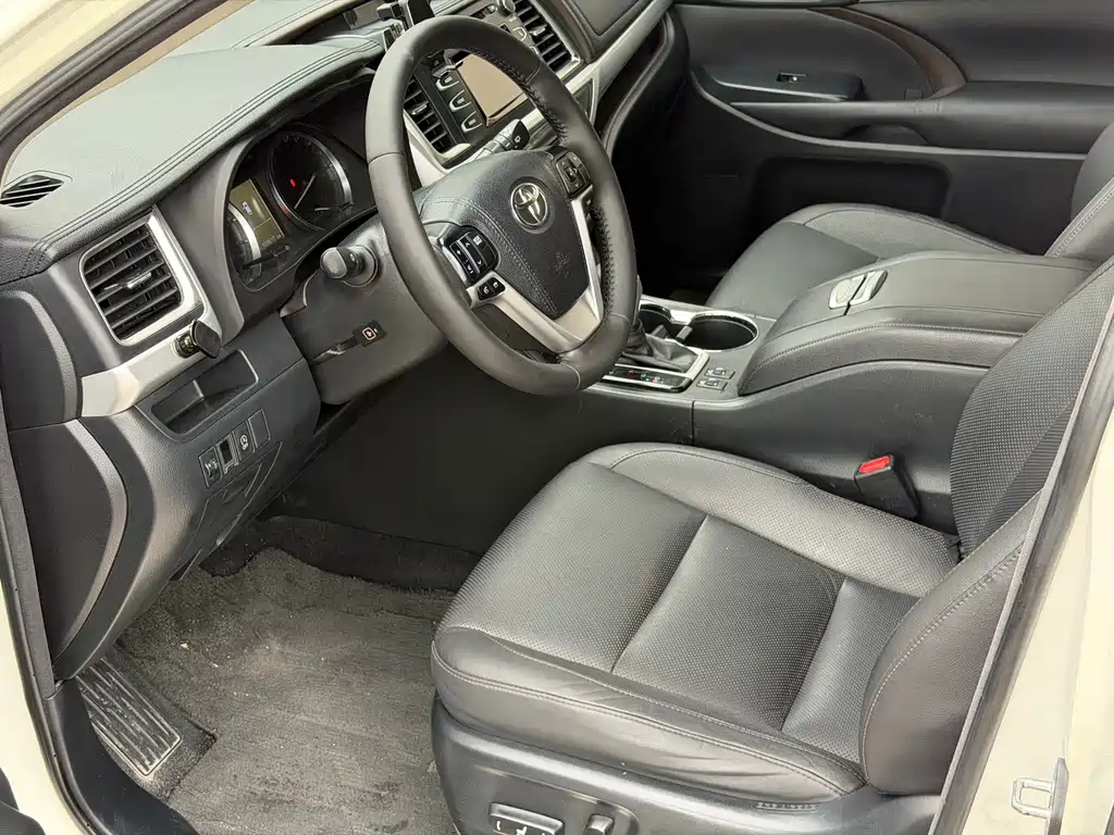 Toyota Highlander 2015 — фото 8