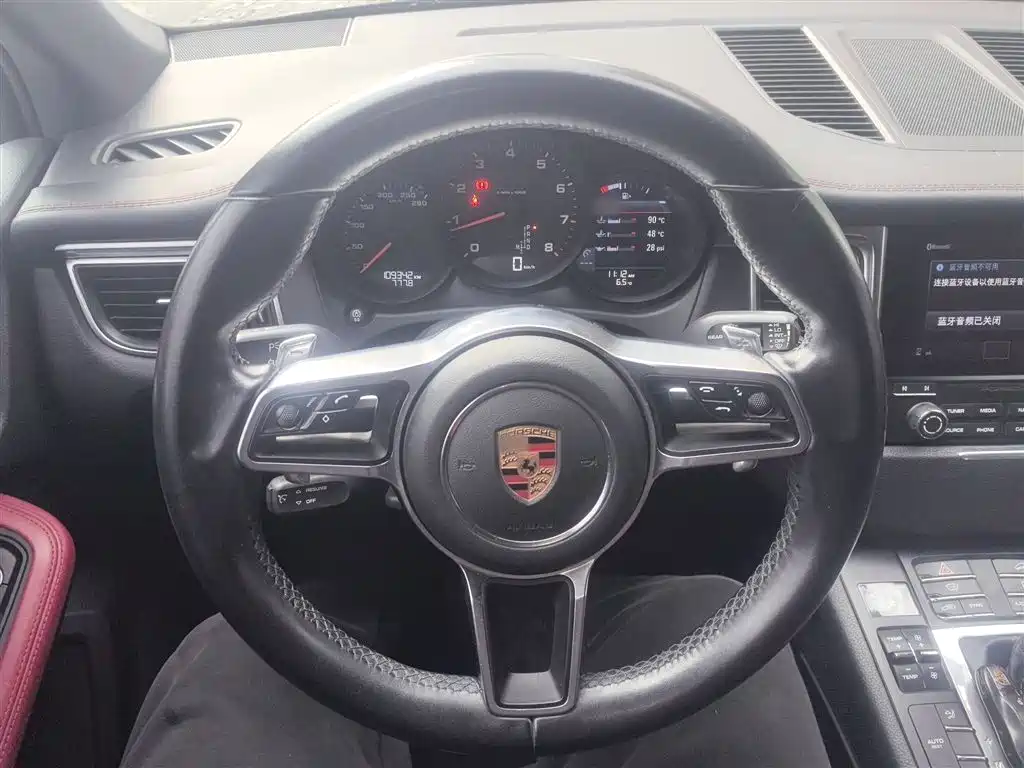Porsche Macan 2017 — фото 7