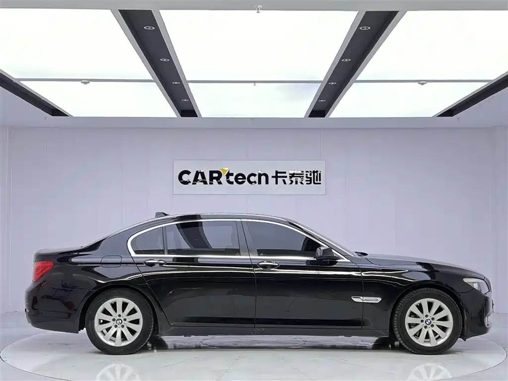 BMW 7 Series 2009 — фото 4