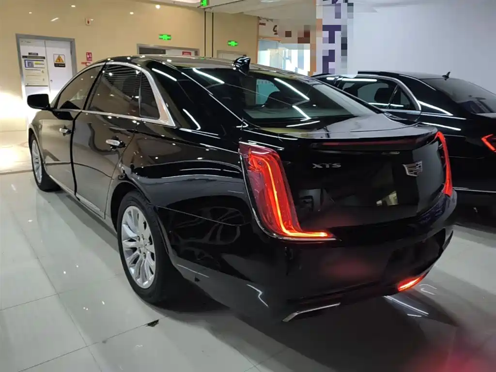 Cadillac XTS 2018 — фото 5