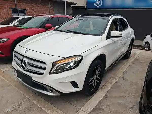 Mercedes-Benz GLA 2016
