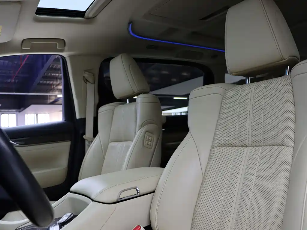 Toyota Alphard 2018 — фото 20