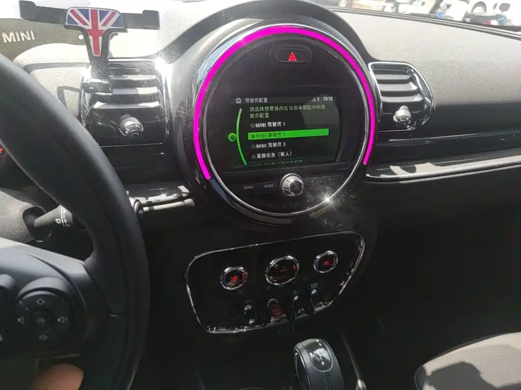 MINI Clubman 2018 — фото 13