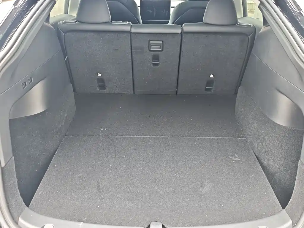 Tesla Model Y 2022 — фото 16