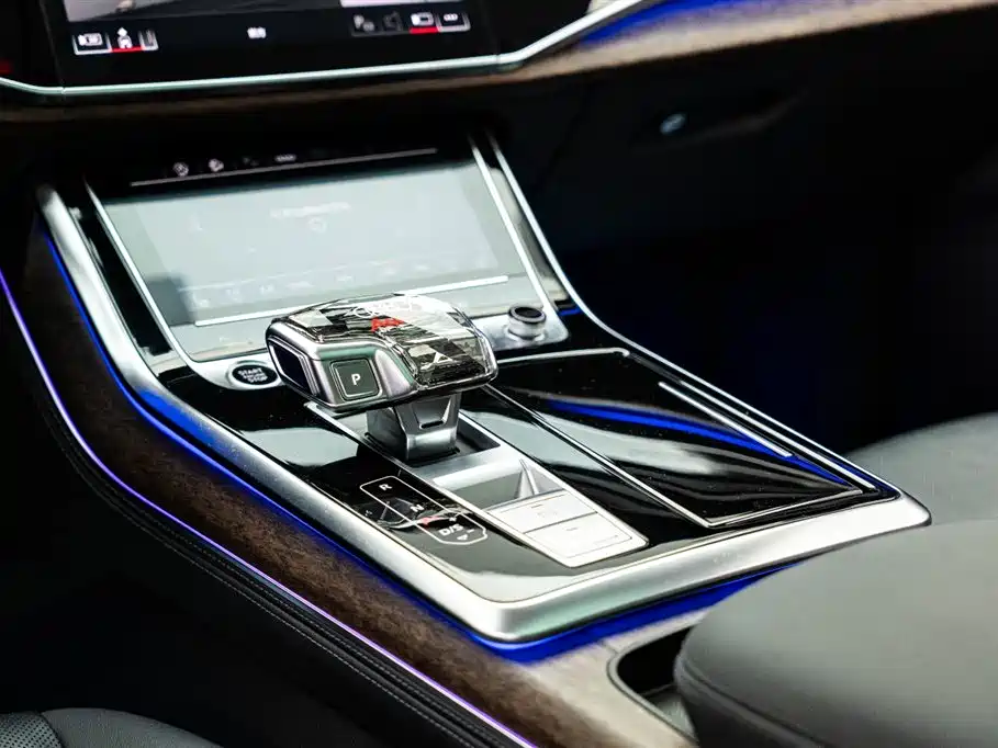 Audi Q7 2023 — фото 14