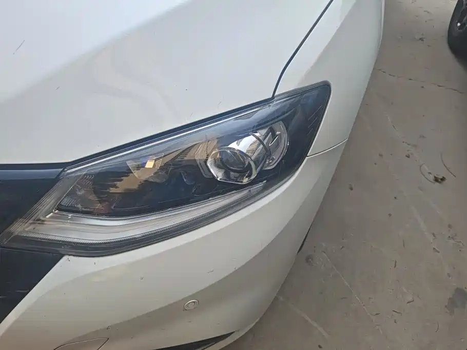 Nissan Tiida 2023
