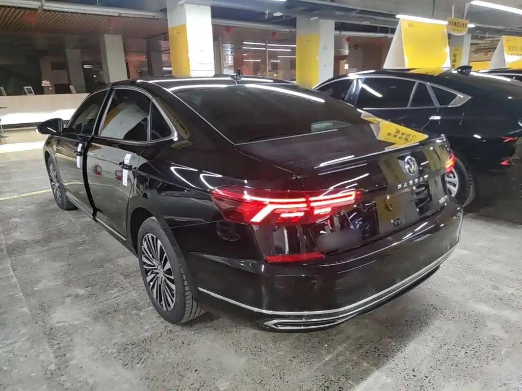 Volkswagen Passat 2021