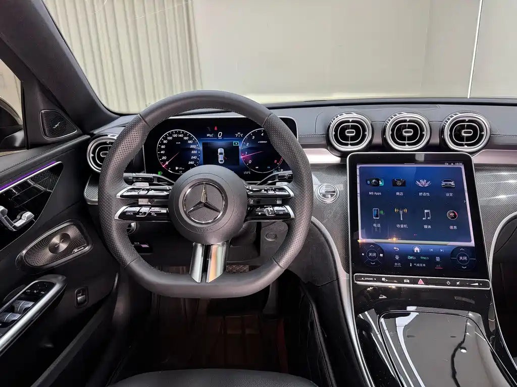 Mercedes-Benz C-Class 2024 — фото 22