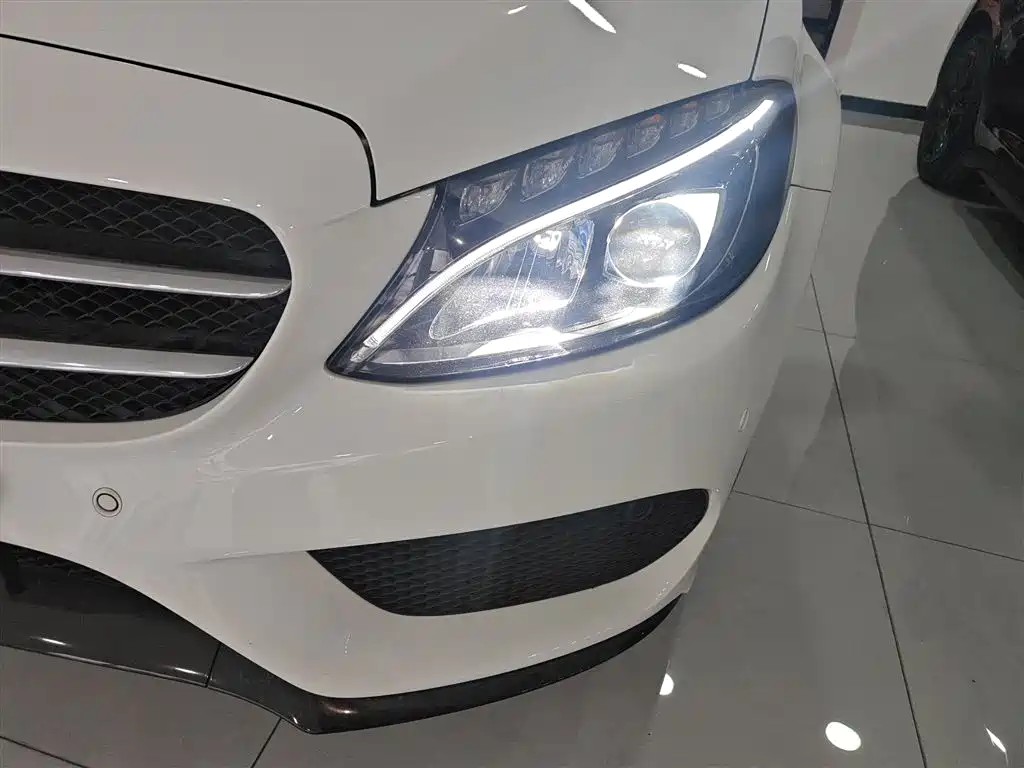 Mercedes-Benz C-Class 2018 — фото 24