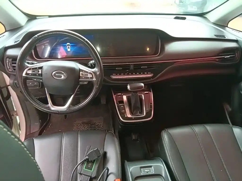 GAC Trumpchi M6 2021 — фото 10