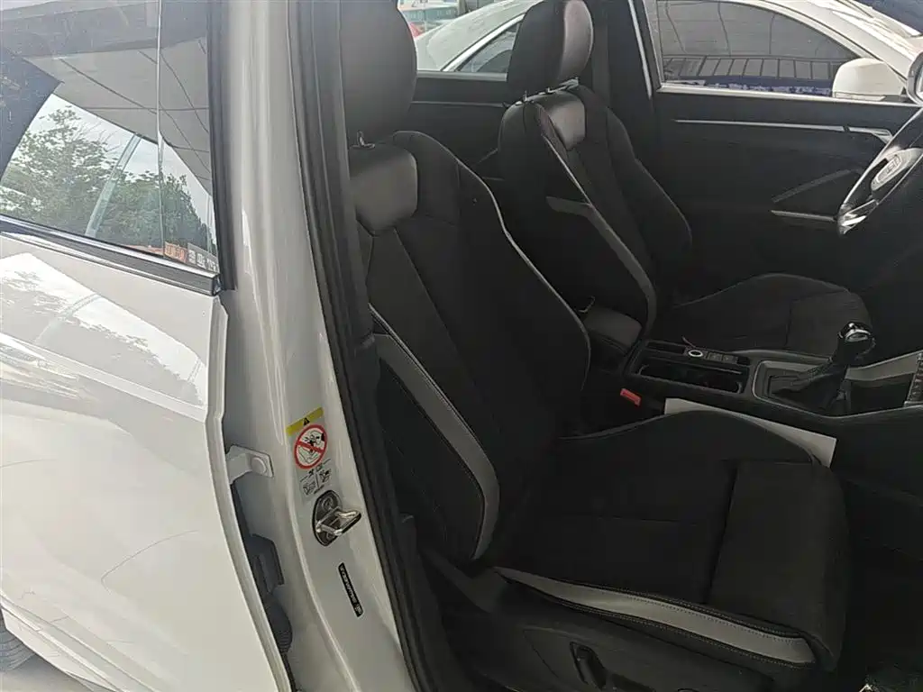Audi Q3 2023 — фото 25