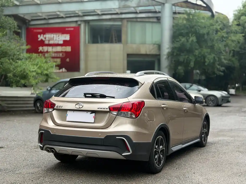 Soueast V6 Lingshi 2017