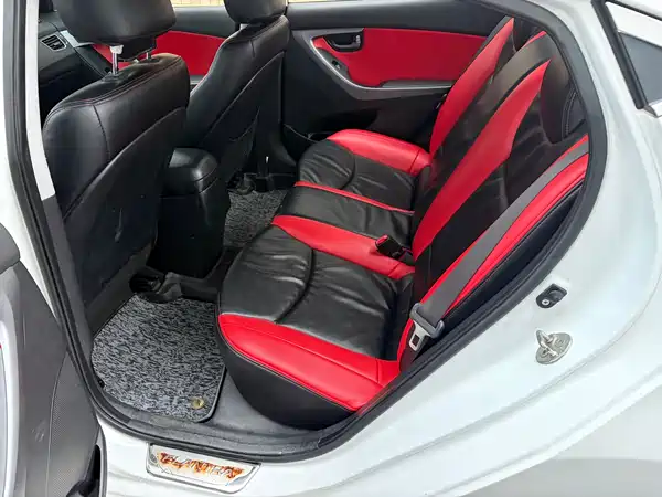 Hyundai Elantra Langdong 2015