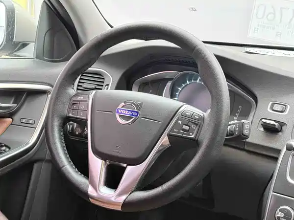 Volvo V60 2014