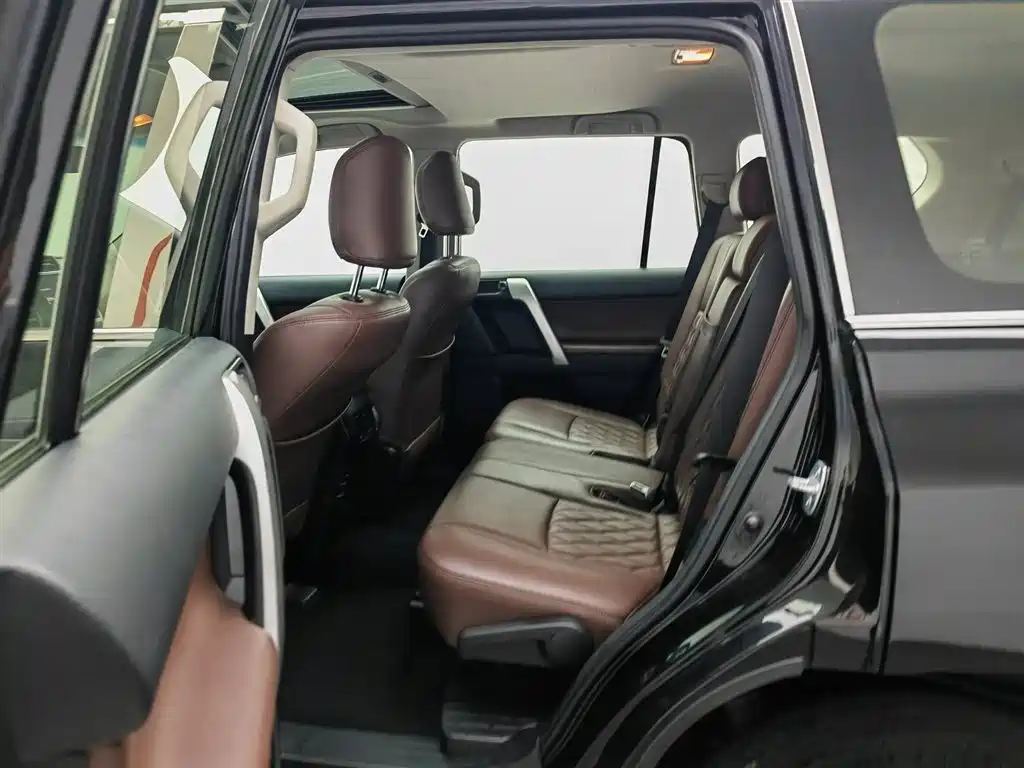 Toyota Prado 2019 — фото 10