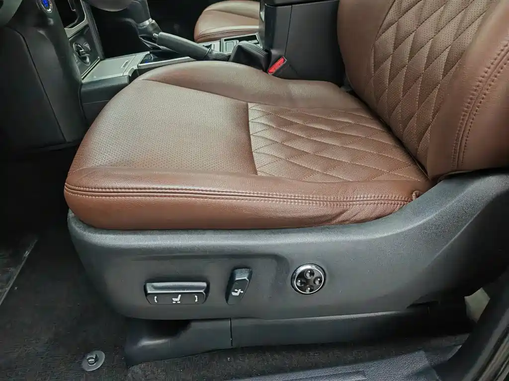Toyota Prado 2019 — фото 17