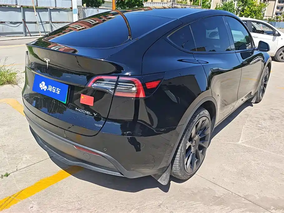 Tesla Model Y 2023 — фото 3