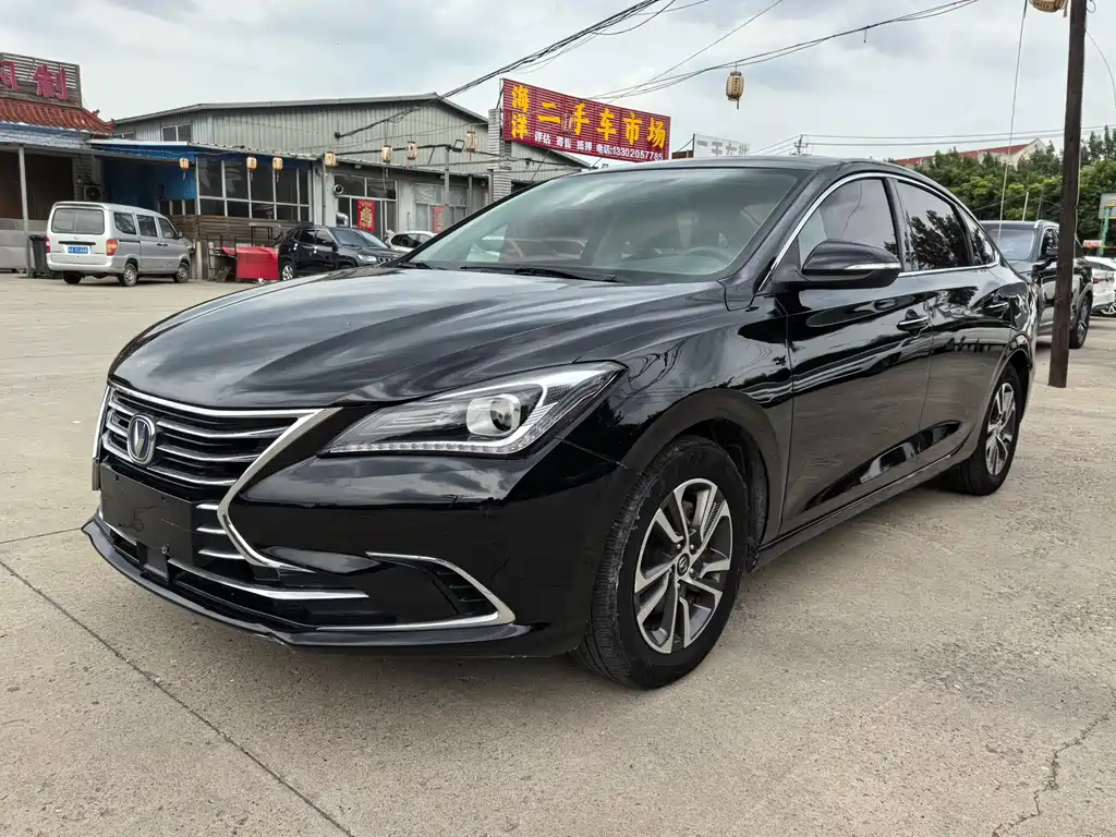 Changan Eado 2018 — фото 1