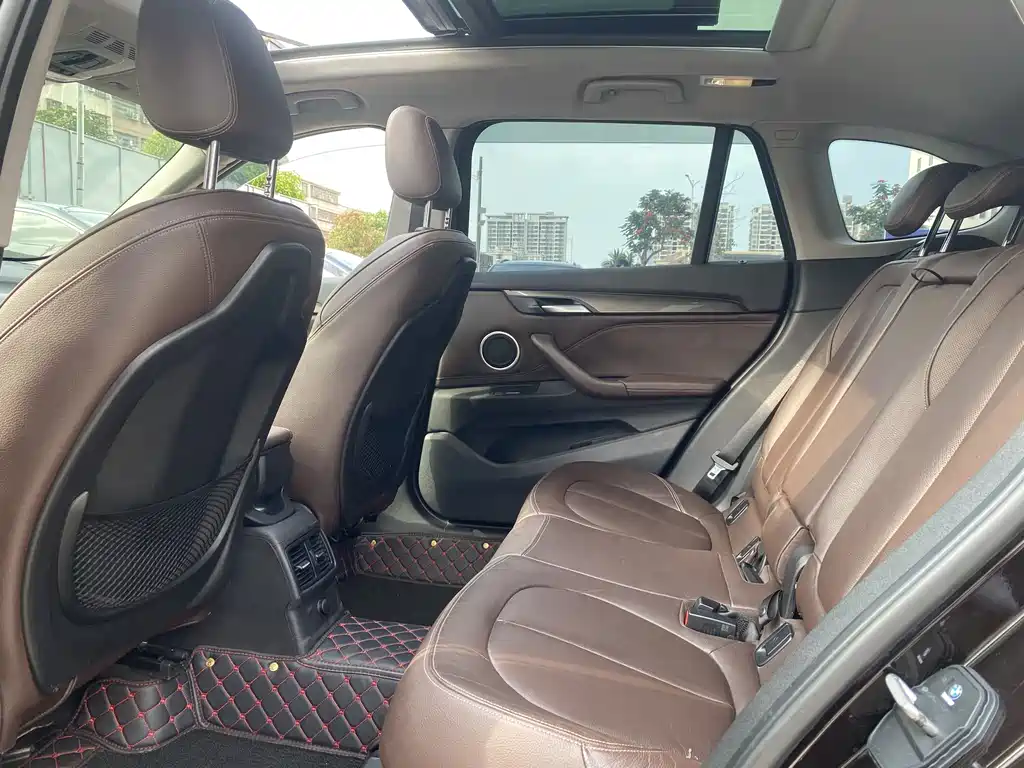 BMW X1 2018 — фото 15