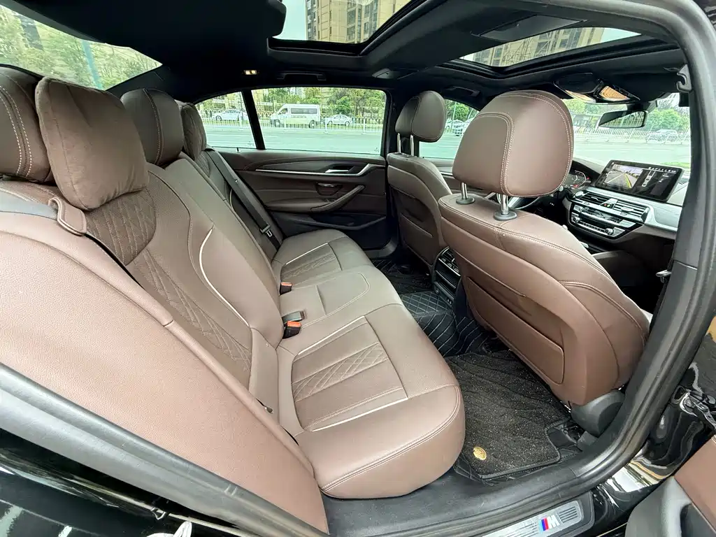 BMW 5 Series 2023