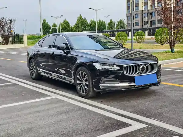 Volvo S90 2022