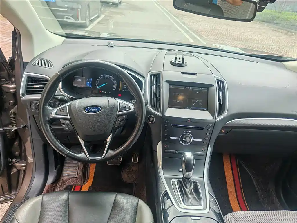 Ford Edge 2015 — фото 9
