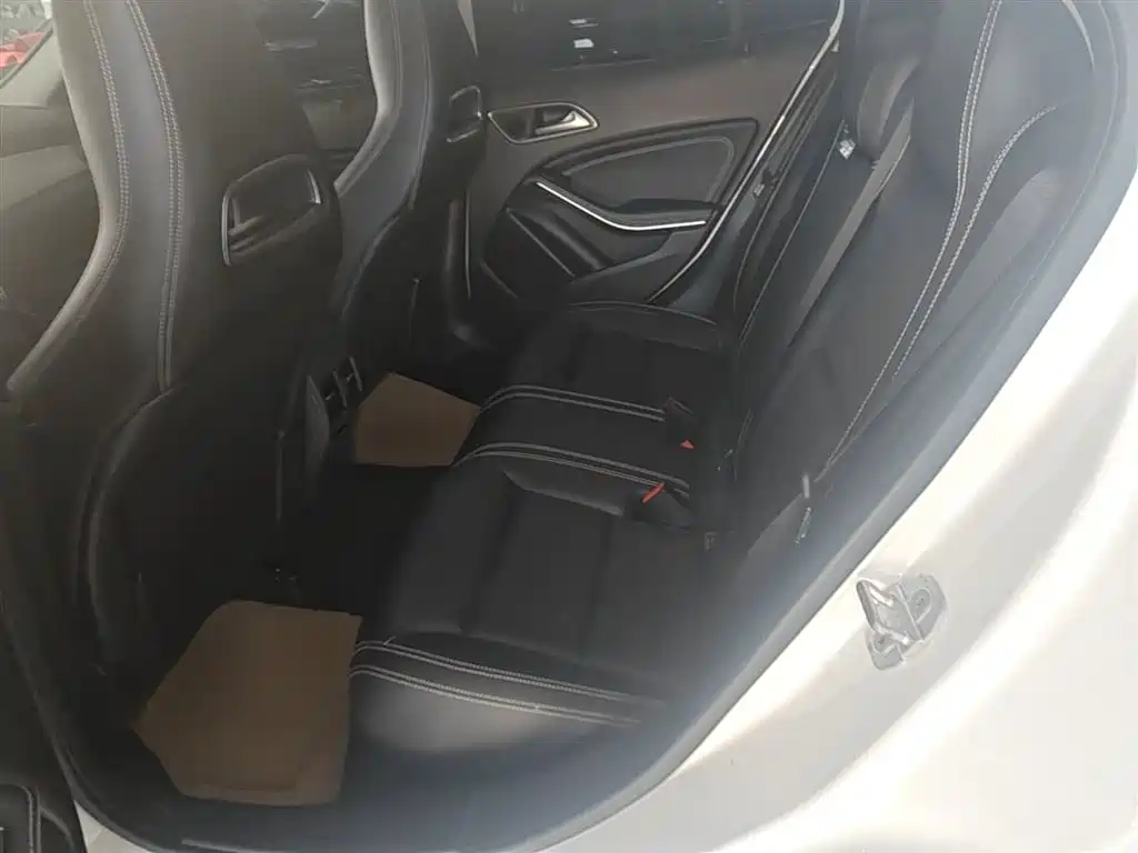 Mercedes-Benz GLA 2016 — фото 17