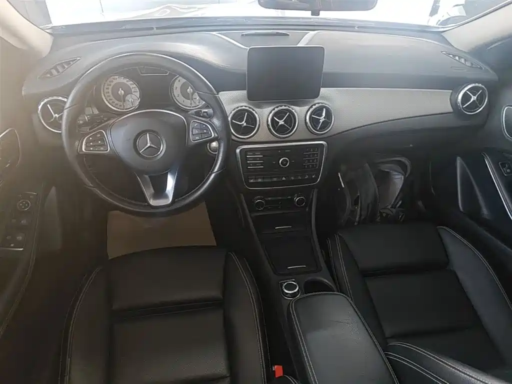Mercedes-Benz GLA 2016 — фото 10