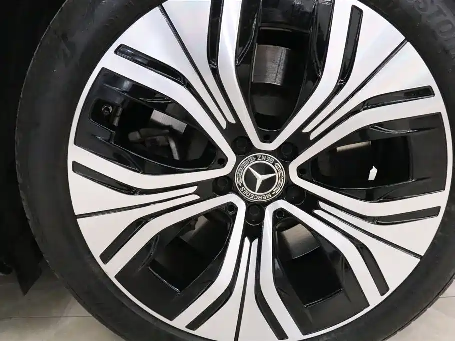Mercedes-Benz EQE SUV 2024 — фото 20
