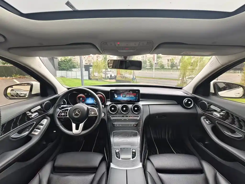 Mercedes-Benz C-Class 2019 — фото 5