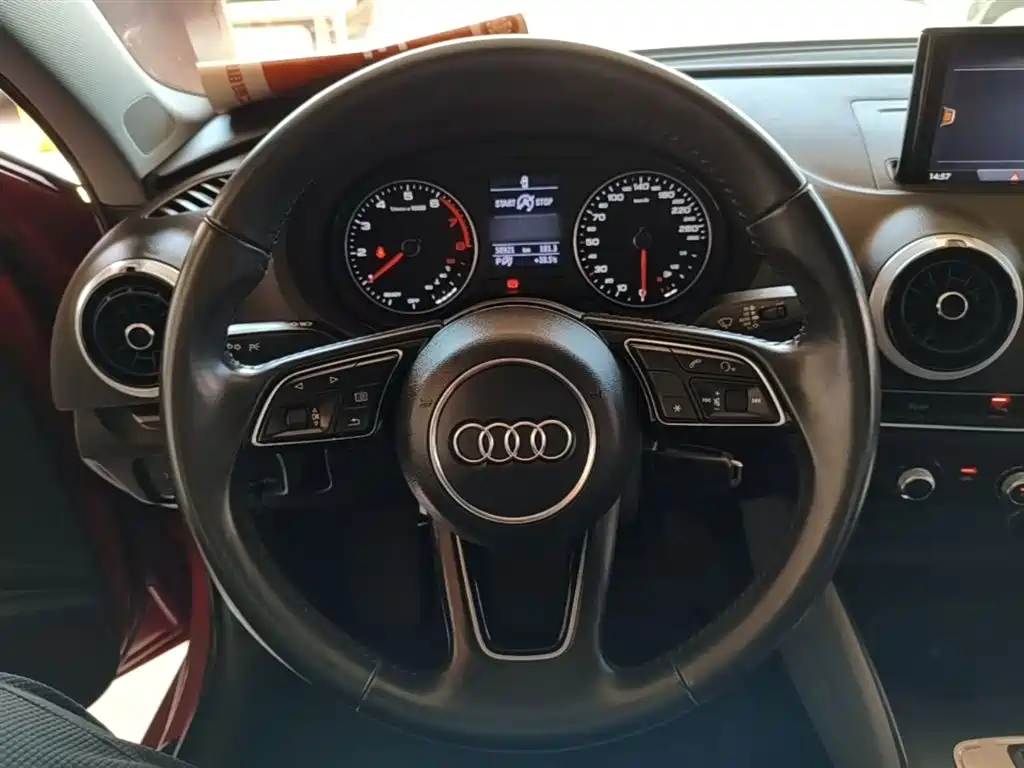 Audi A3 2018 — фото 11