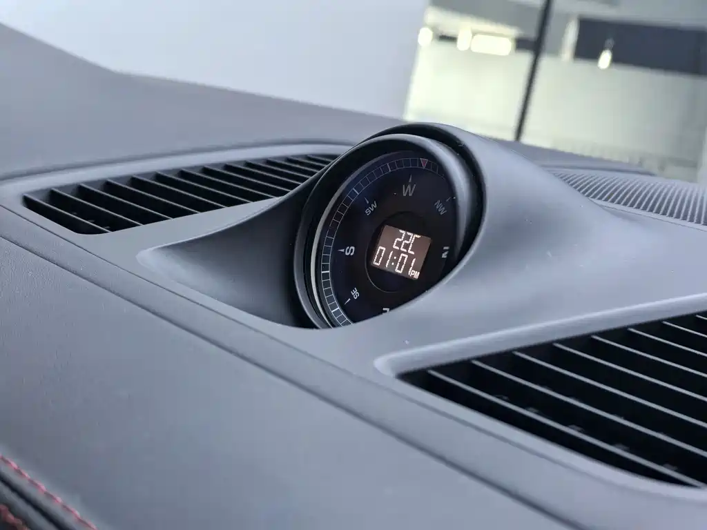 Porsche Cayenne 2018 — фото 13