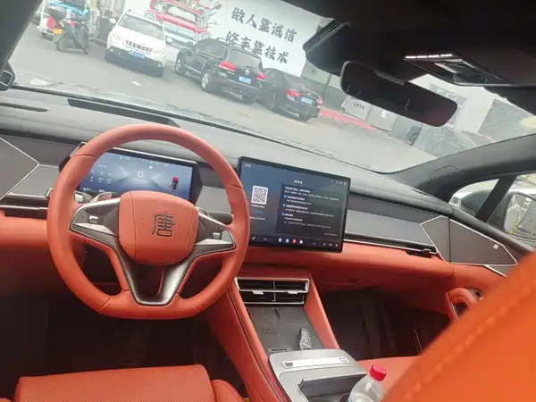 BYD Tang L 2025