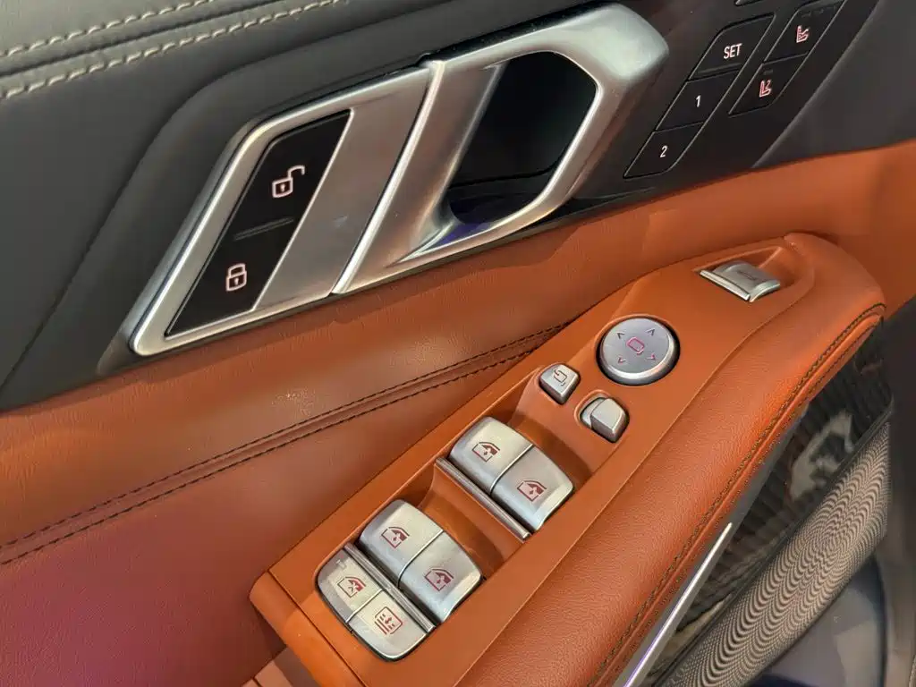 BMW X7 M60i 2023 — фото 10