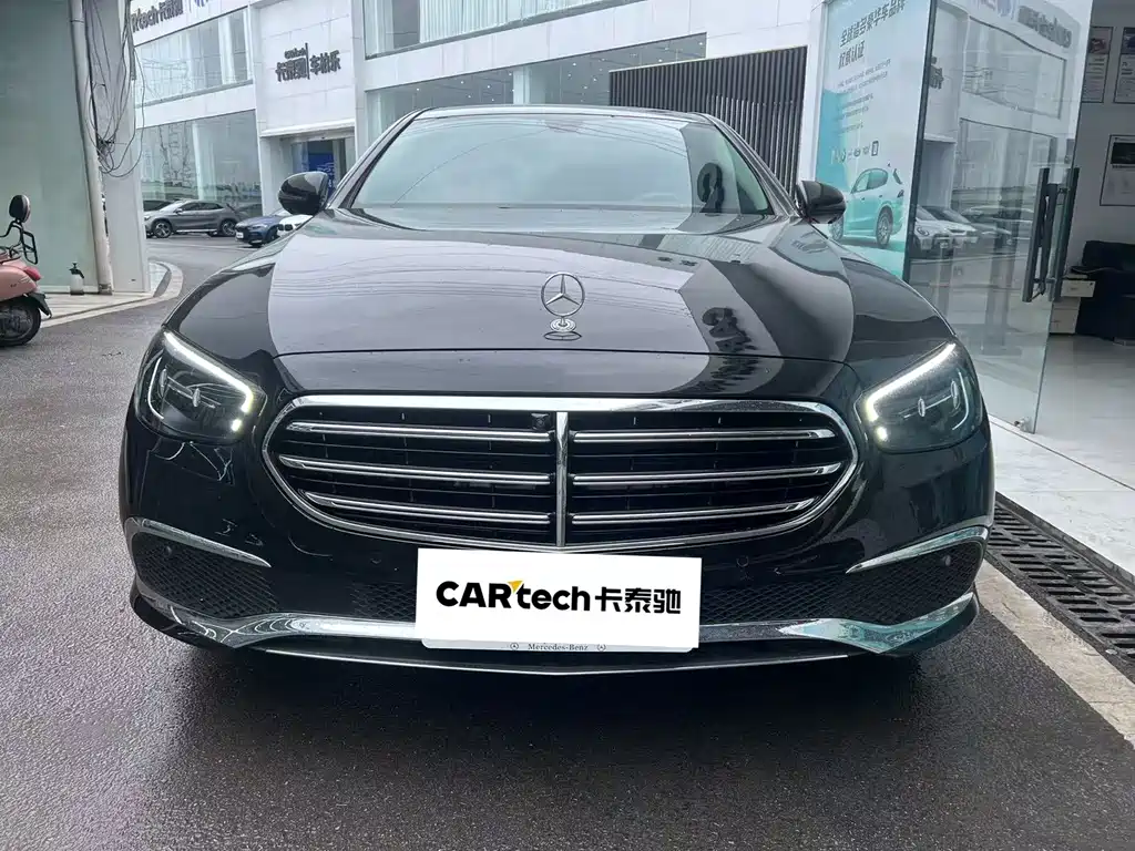 Mercedes-Benz E-Class 2023 — фото 2